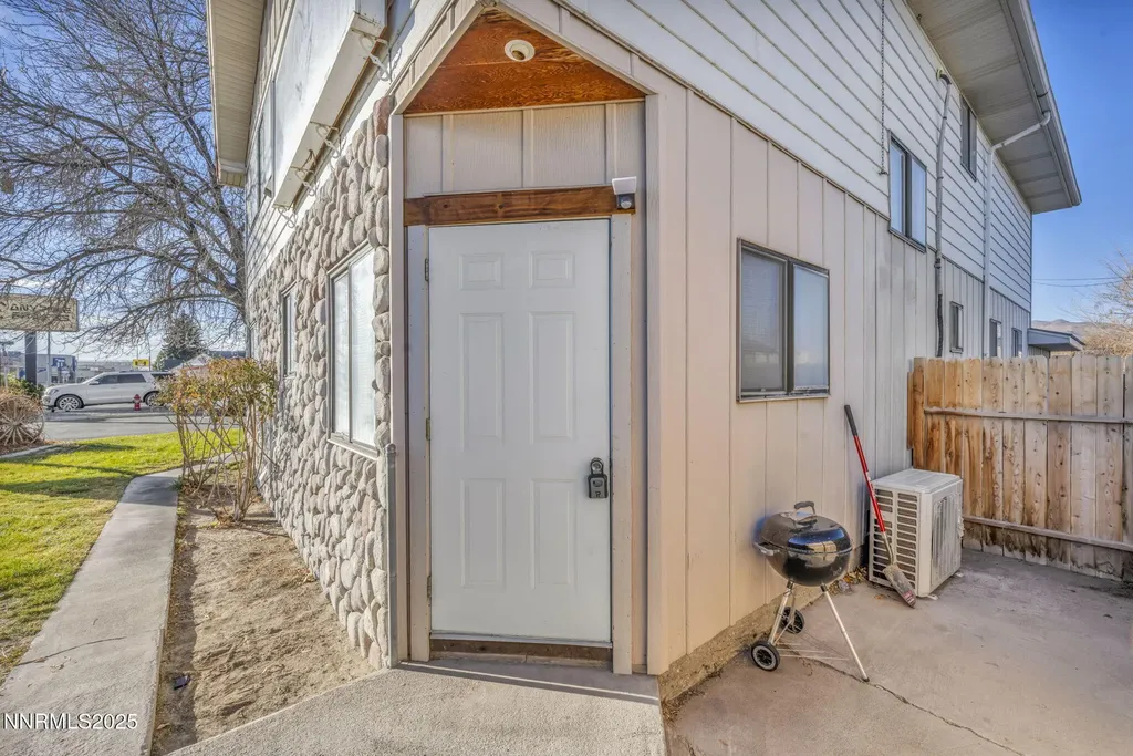 2 Newcombe Yerington NV 89447