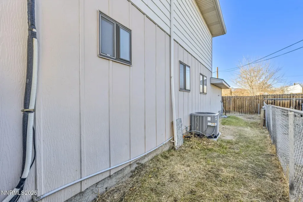 2 Newcombe Yerington NV 89447