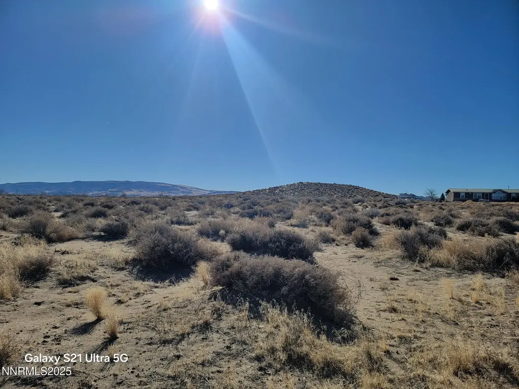 1595 6th Silver Springs NV 89429