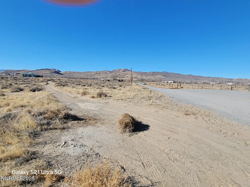 1595 6th Silver Springs NV 89429