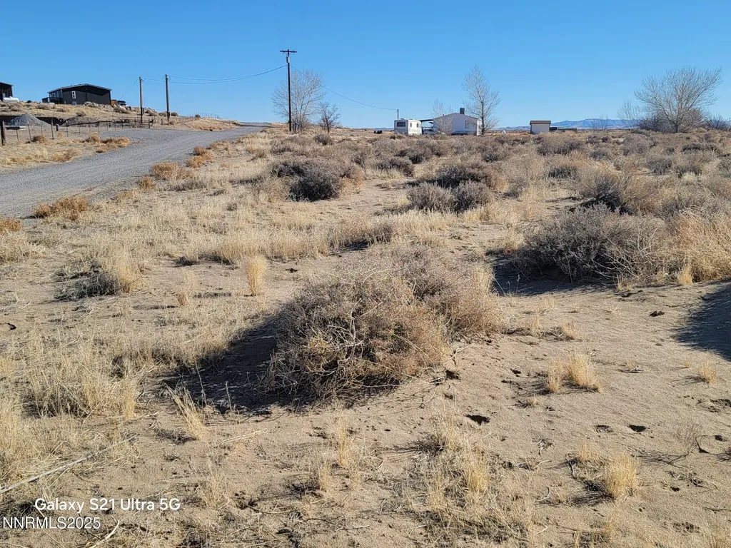 1595 6th Silver Springs NV 89429