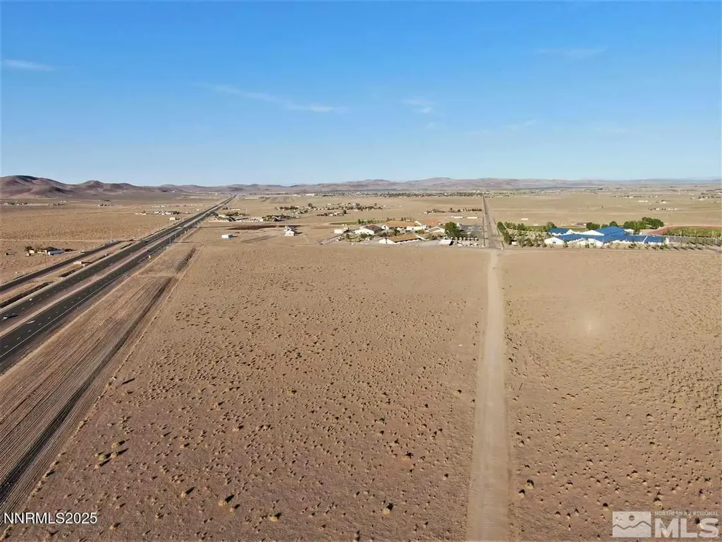 4345 Spruce Silver Springs NV 89429