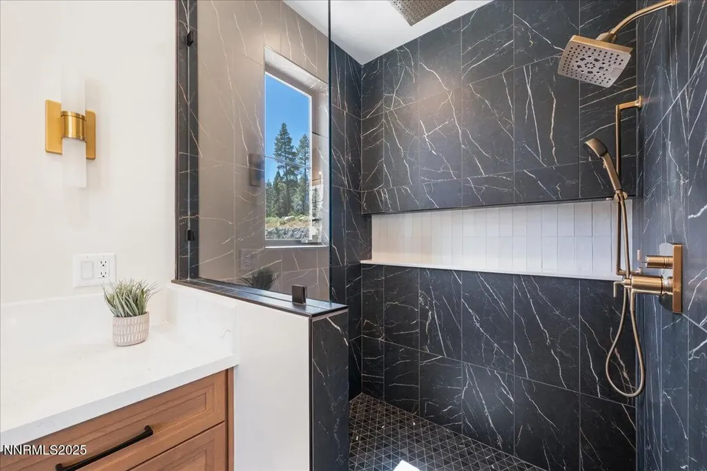 20605 Latour Reno NV 89511