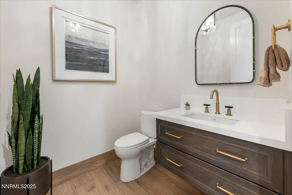 20605 Latour Reno NV 89511