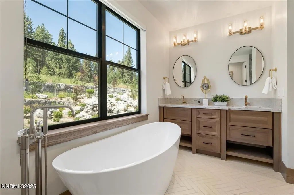 20605 Latour Reno NV 89511