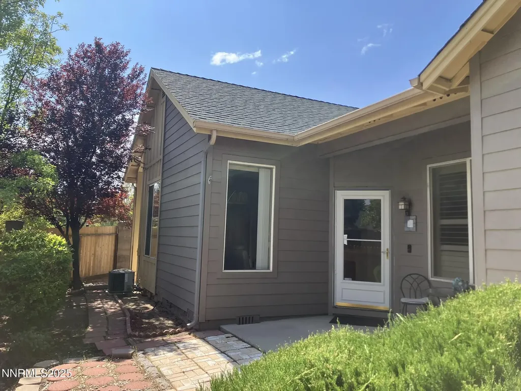 5651 Hunting Creek Sparks NV 89436