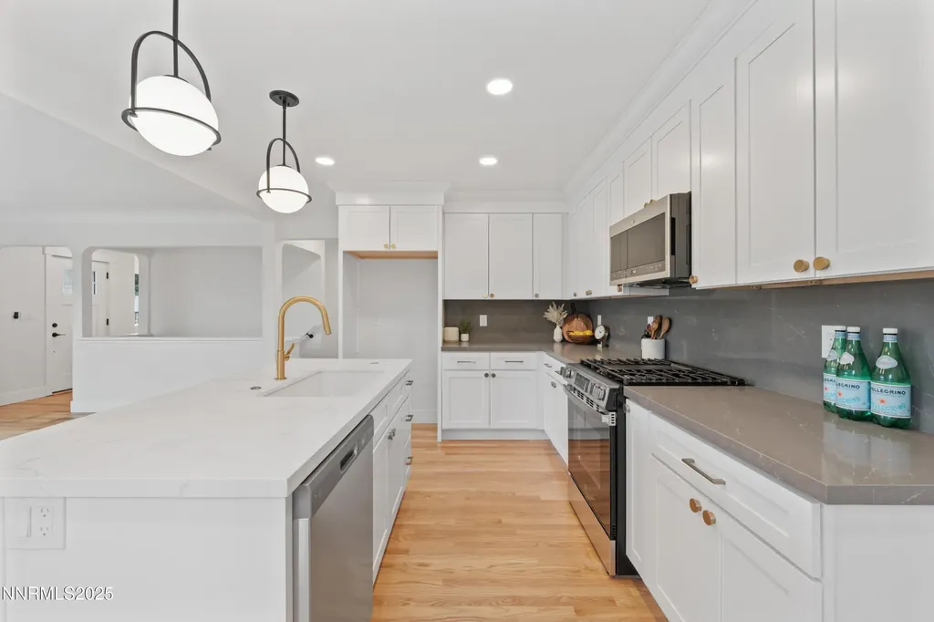 625 Hunter Lake Reno NV 89509