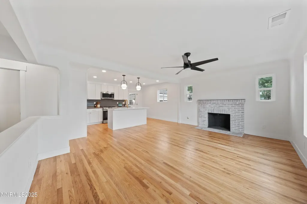 625 Hunter Lake Reno NV 89509