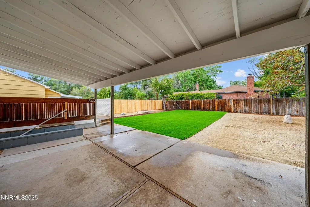 625 Hunter Lake Reno NV 89509