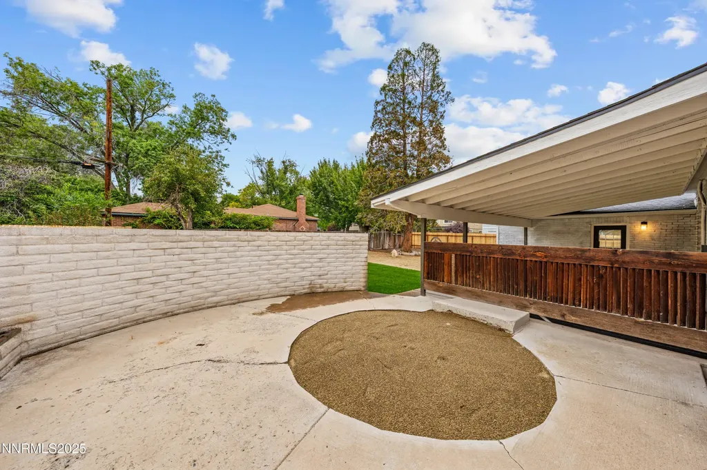 625 Hunter Lake Reno NV 89509