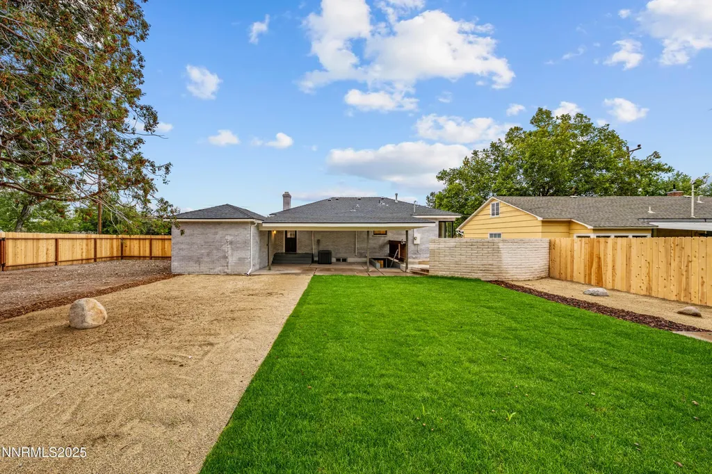625 Hunter Lake Reno NV 89509