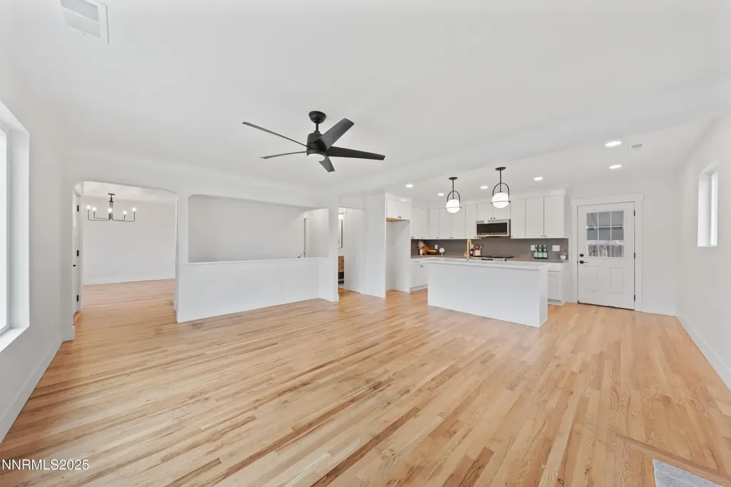 625 Hunter Lake Reno NV 89509
