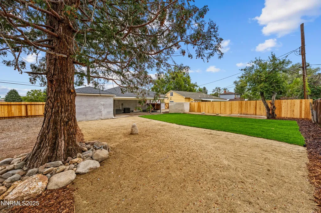 625 Hunter Lake Reno NV 89509