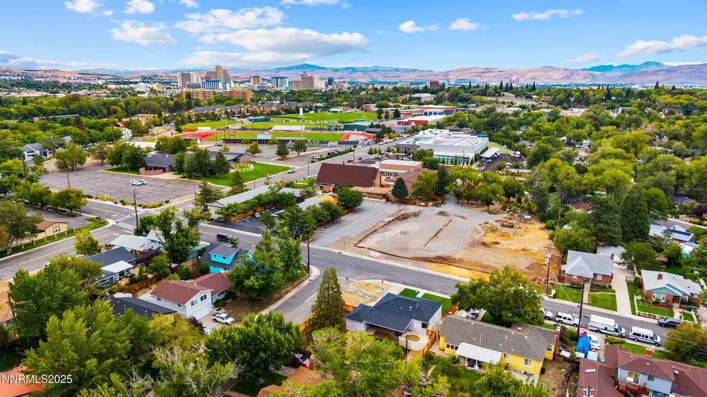 625 Hunter Lake Reno NV 89509