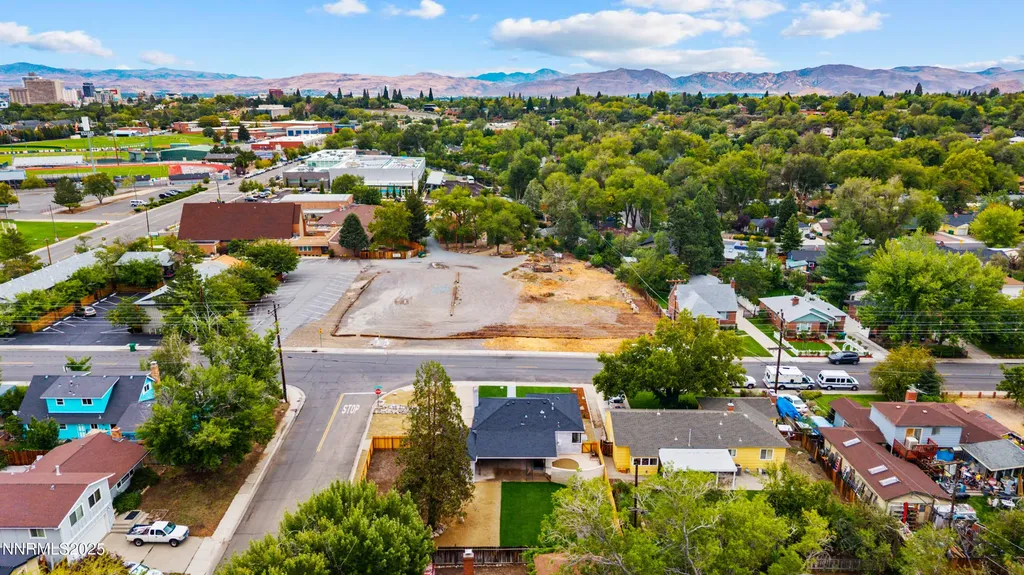 625 Hunter Lake Reno NV 89509