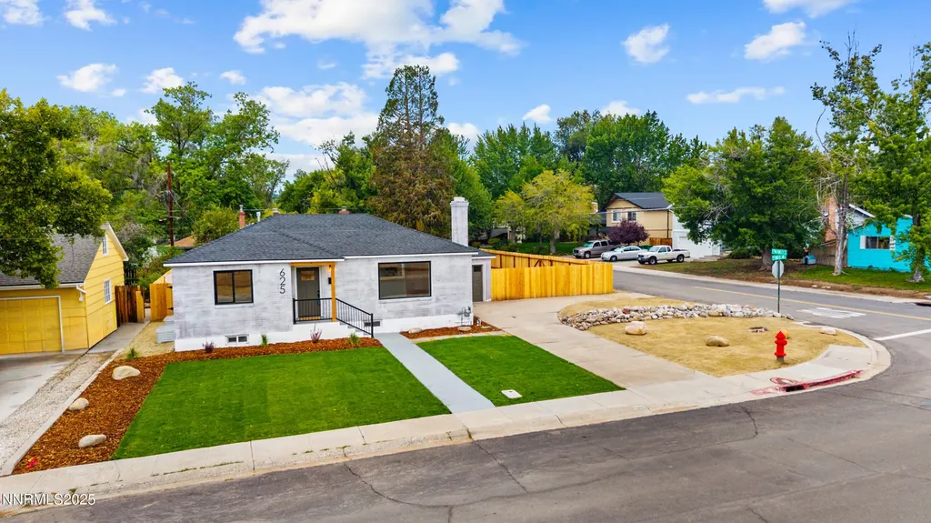625 Hunter Lake Reno NV 89509