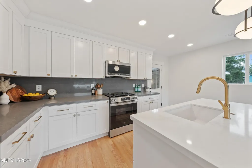 625 Hunter Lake Reno NV 89509