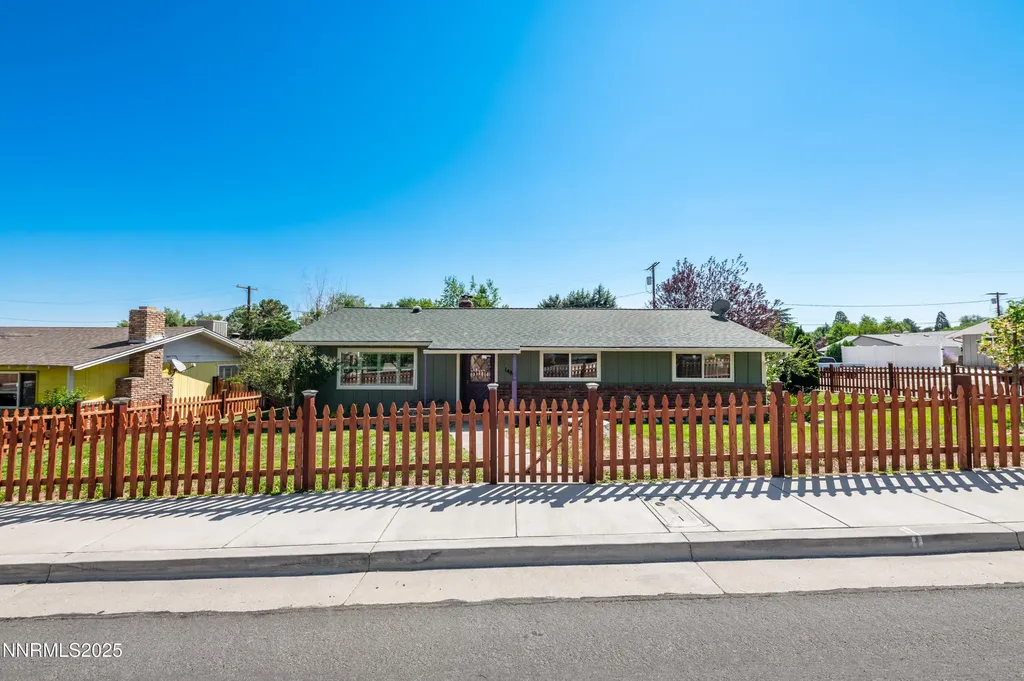1480 Hunter Lake Reno NV 89509