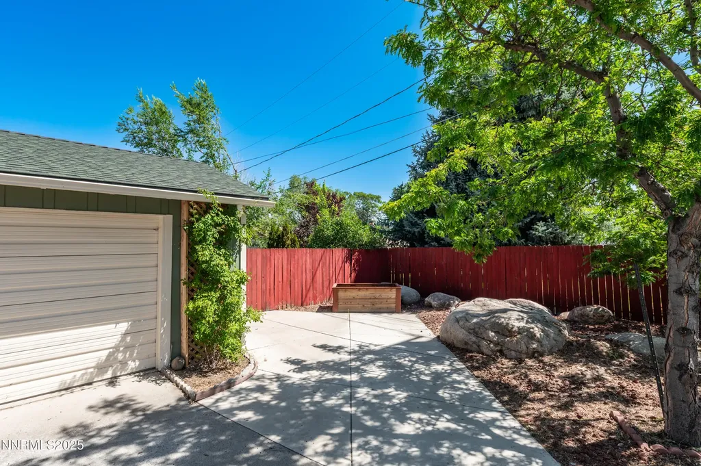 1480 Hunter Lake Reno NV 89509