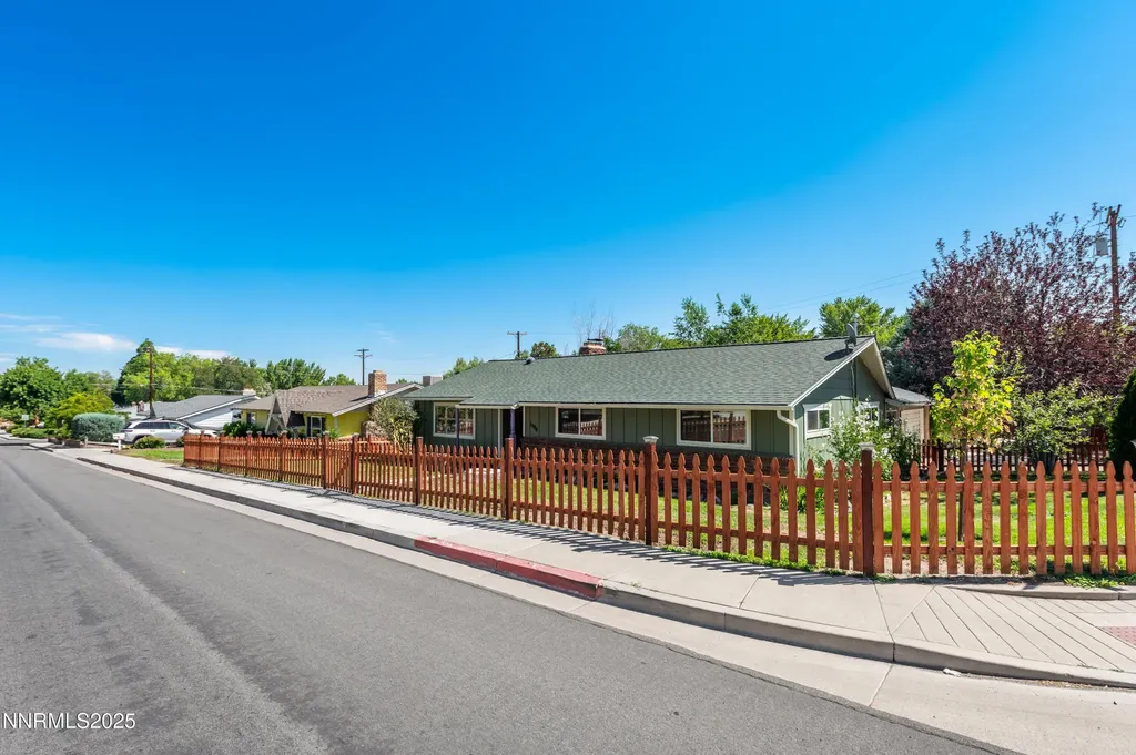 1480 Hunter Lake Reno NV 89509