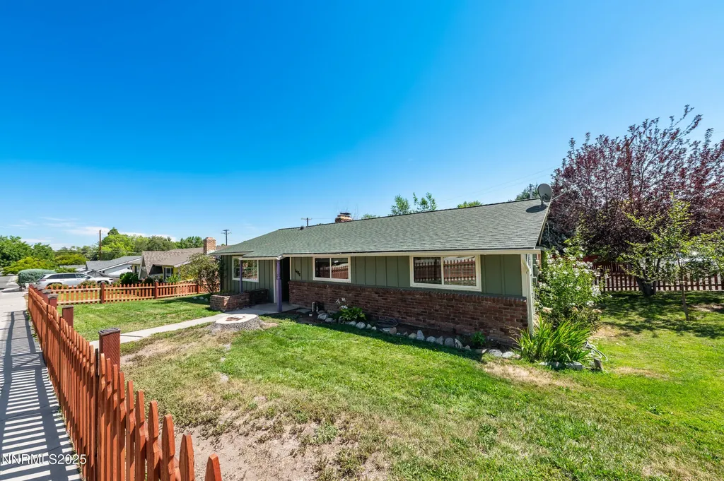 1480 Hunter Lake Reno NV 89509