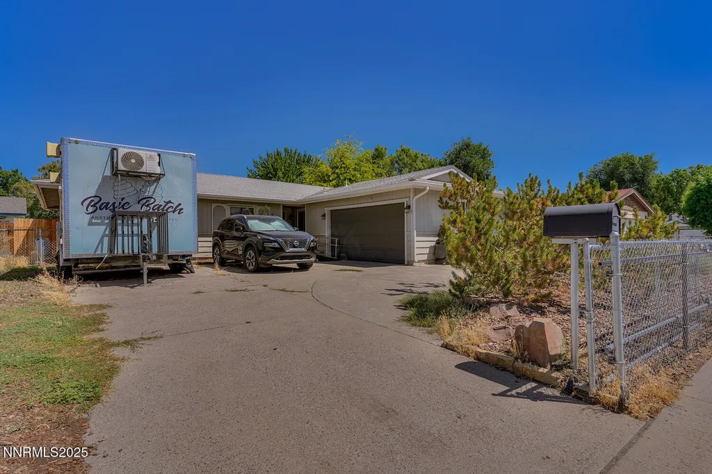 360 Lincoln Sparks NV 89431