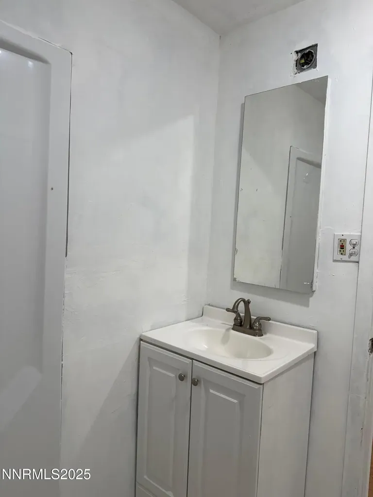960 Franklin Lovelock NV 89419