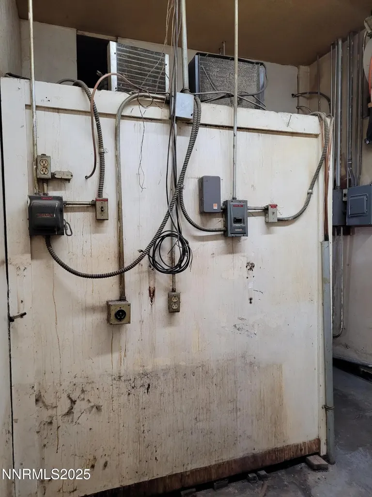 44 Railroad Winnemucca NV 89445