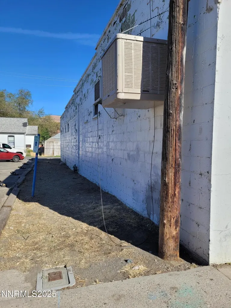 44 Railroad Winnemucca NV 89445