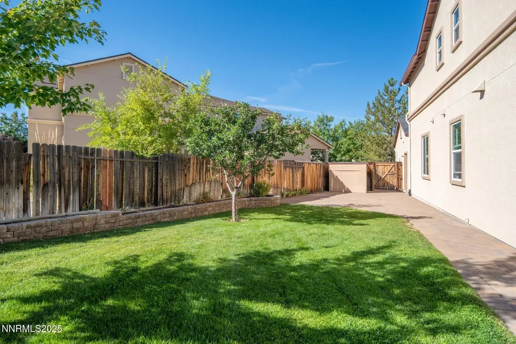 2085 Long Hollow Reno NV 89521