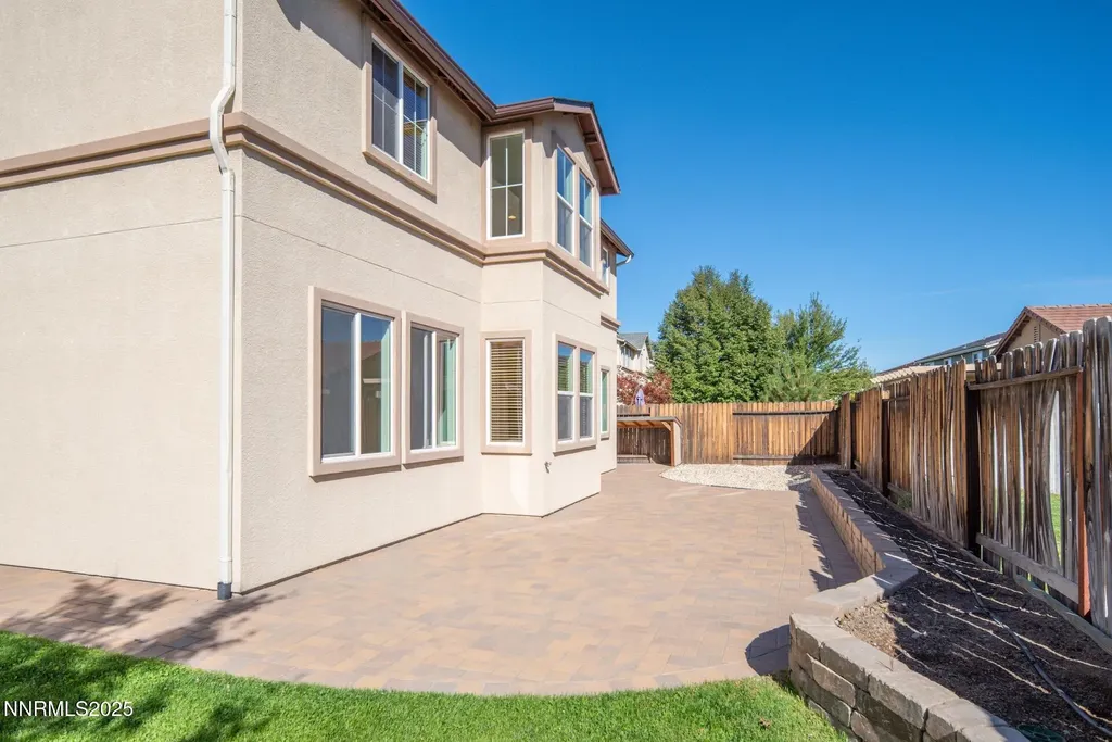 2085 Long Hollow Reno NV 89521