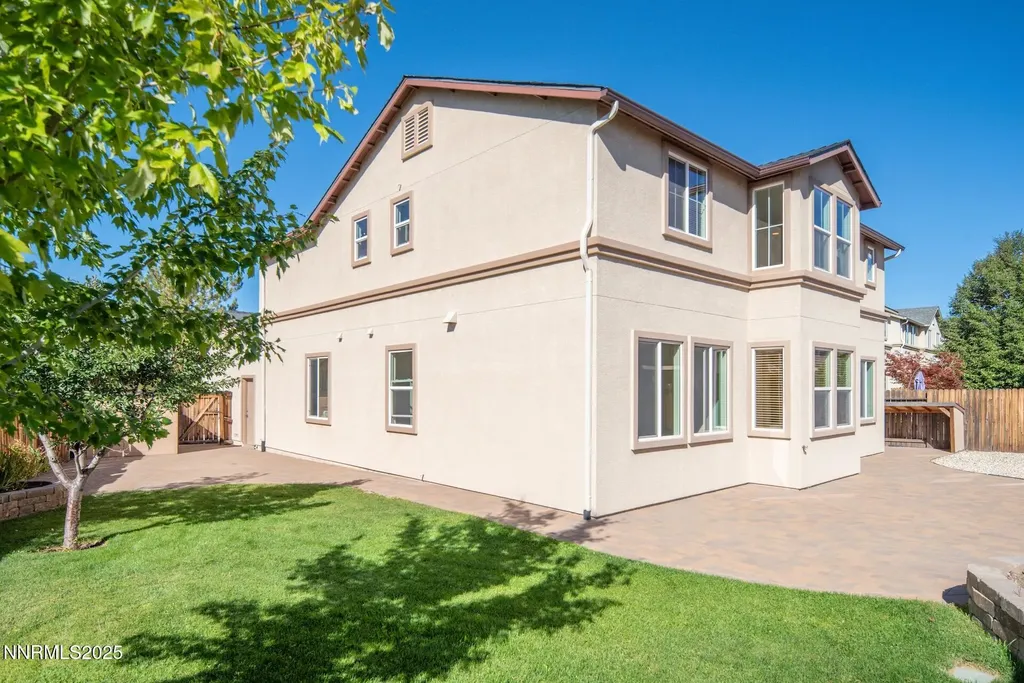2085 Long Hollow Reno NV 89521
