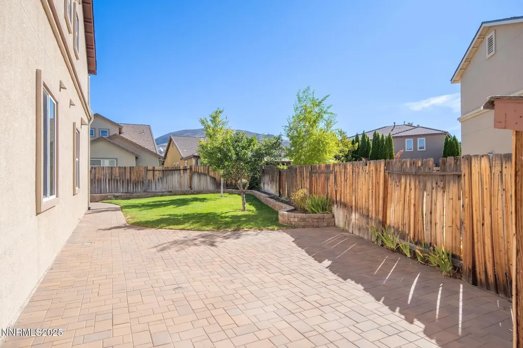 2085 Long Hollow Reno NV 89521