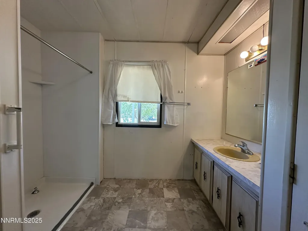 17870 Fantail Reno NV 89508