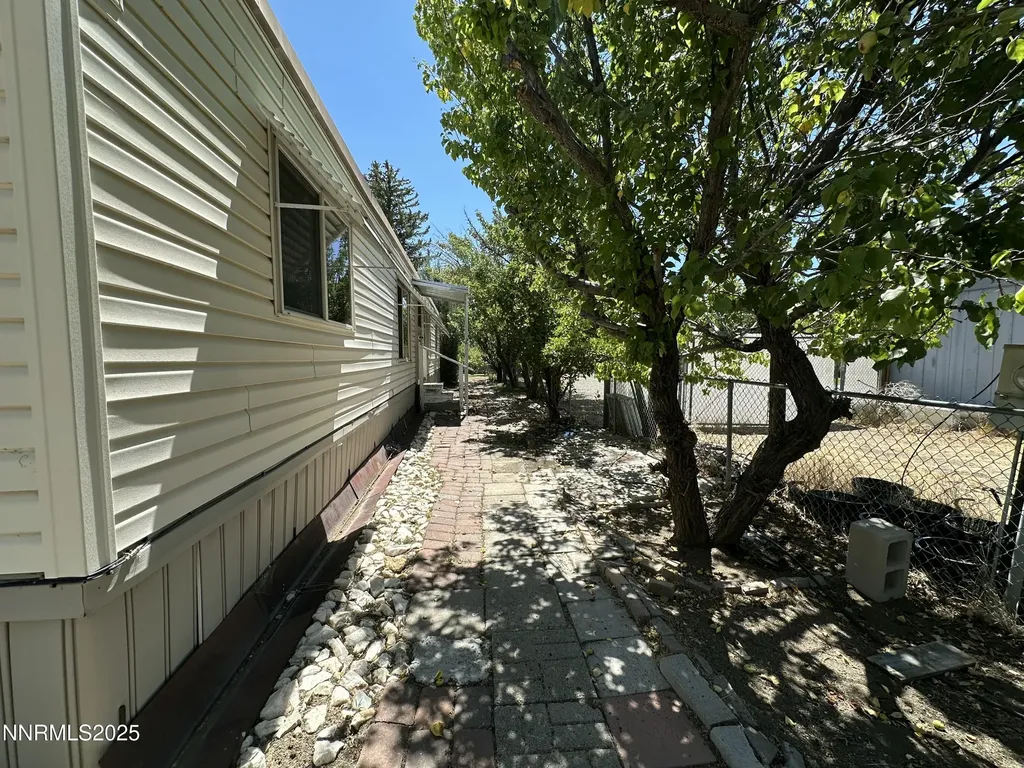 17870 Fantail Reno NV 89508