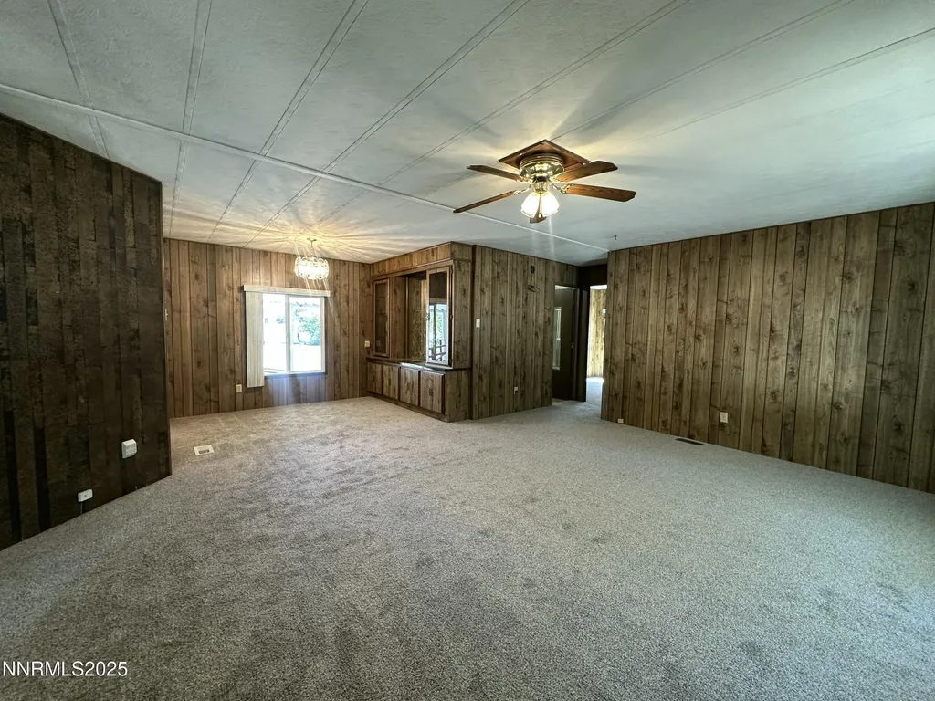 17870 Fantail Reno NV 89508