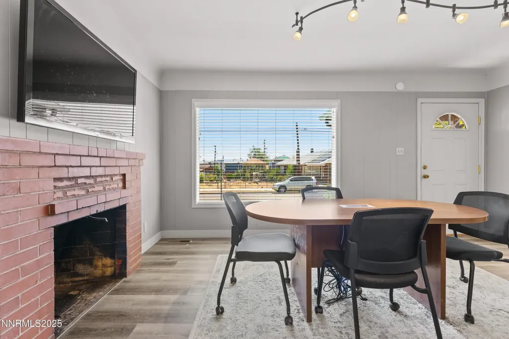 277 Vassar Reno NV 89502