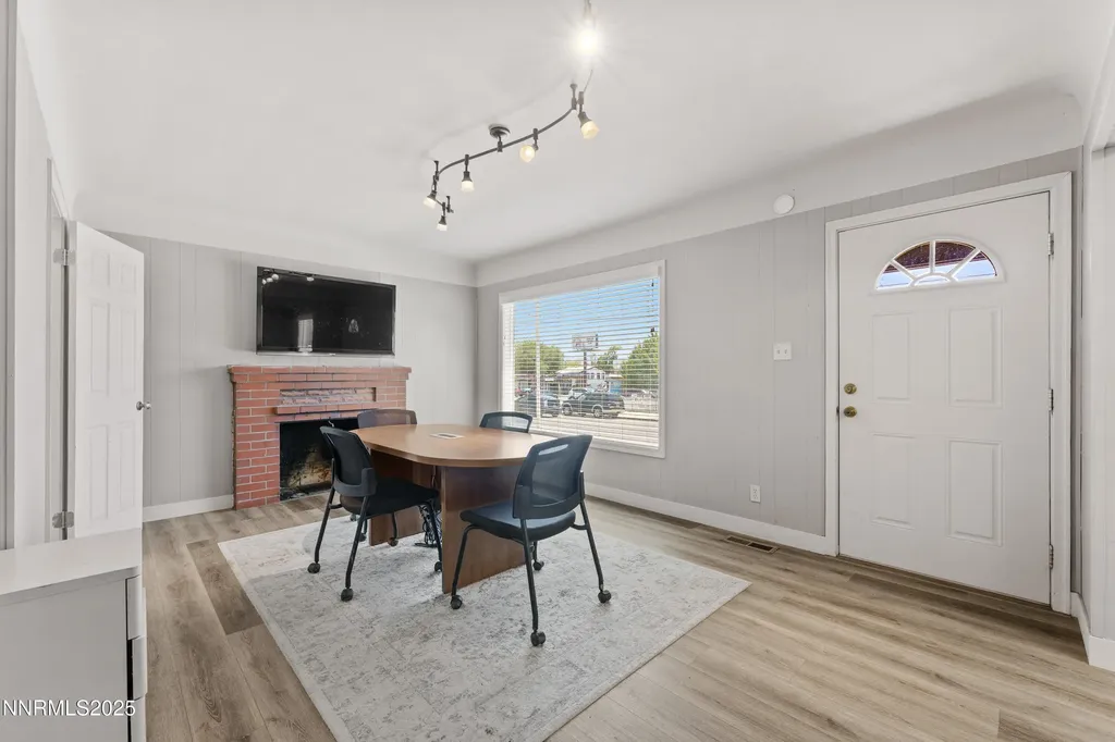 277 Vassar Reno NV 89502