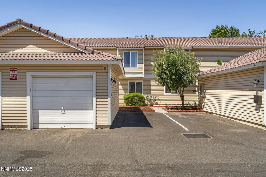 1056 Bradley Sparks NV 89434