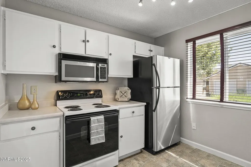 1056 Bradley Sparks NV 89434