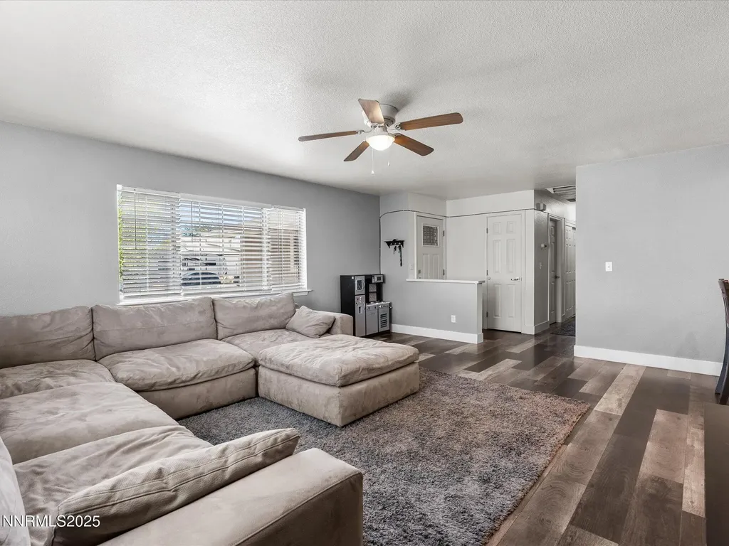 327 Burntwood Fallon NV 89406