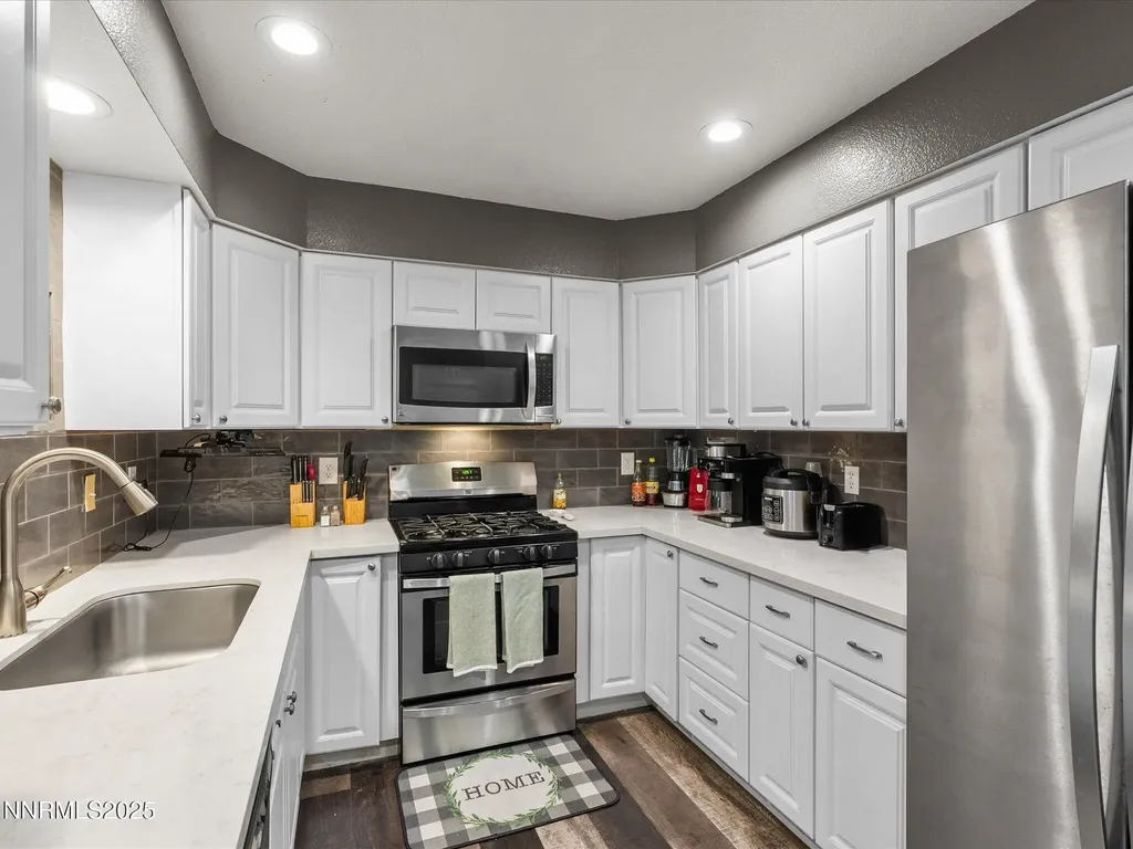 327 Burntwood Fallon NV 89406