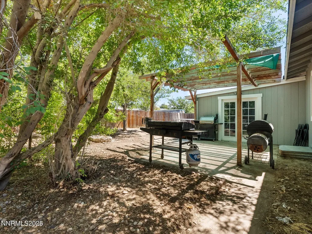 327 Burntwood Fallon NV 89406