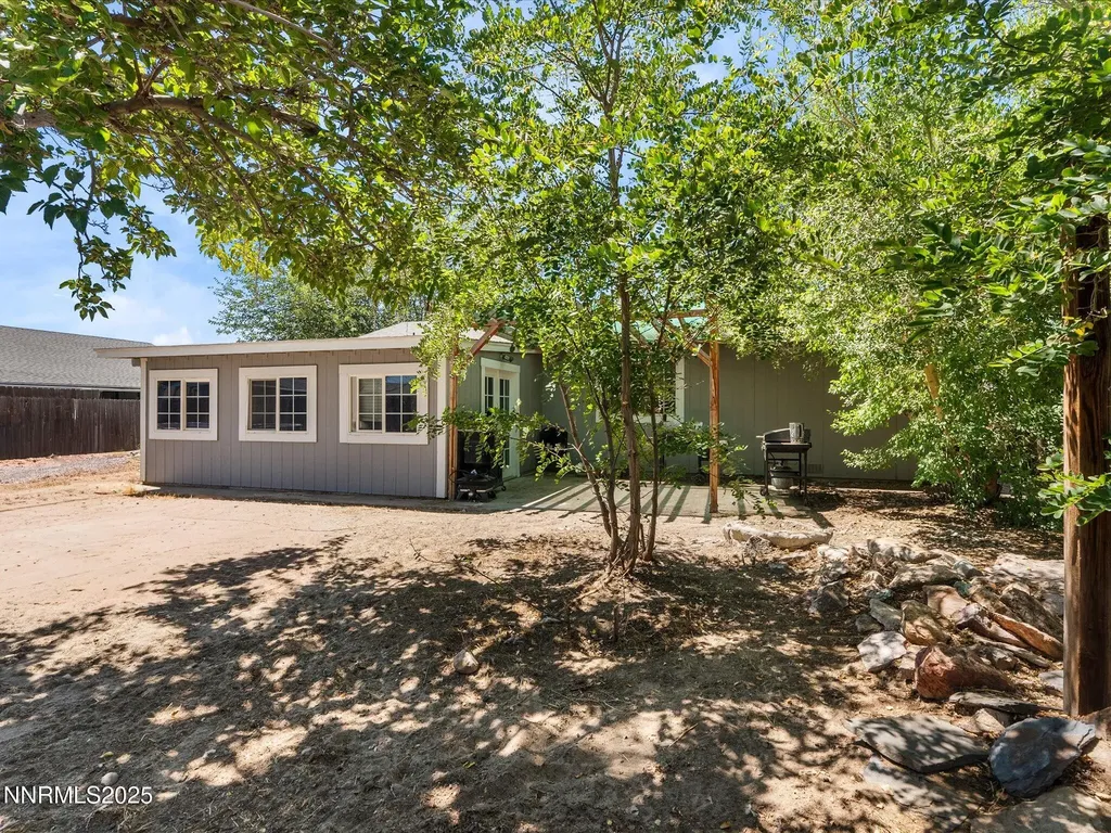 327 Burntwood Fallon NV 89406