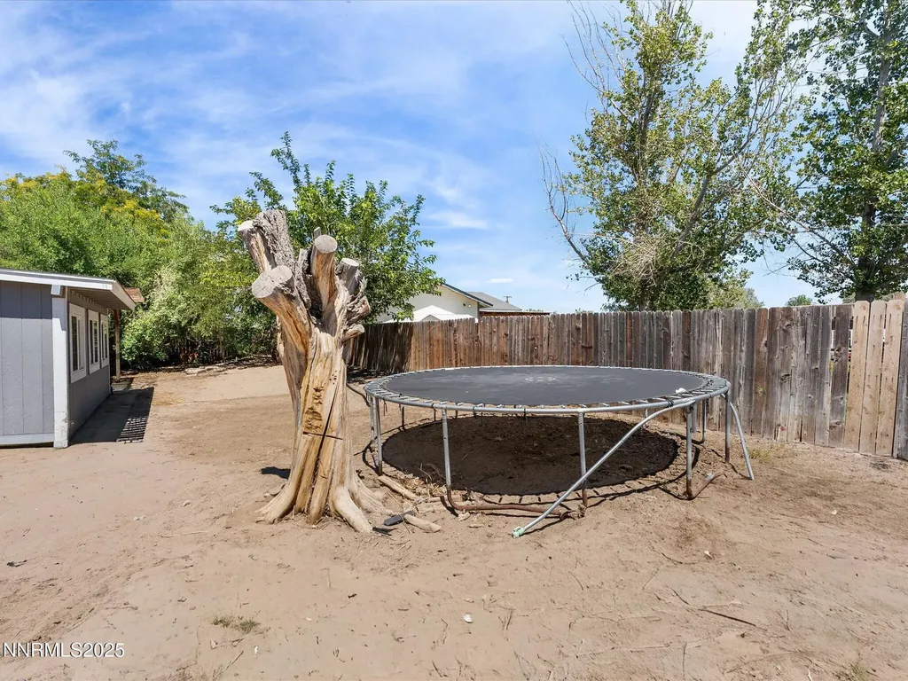 327 Burntwood Fallon NV 89406