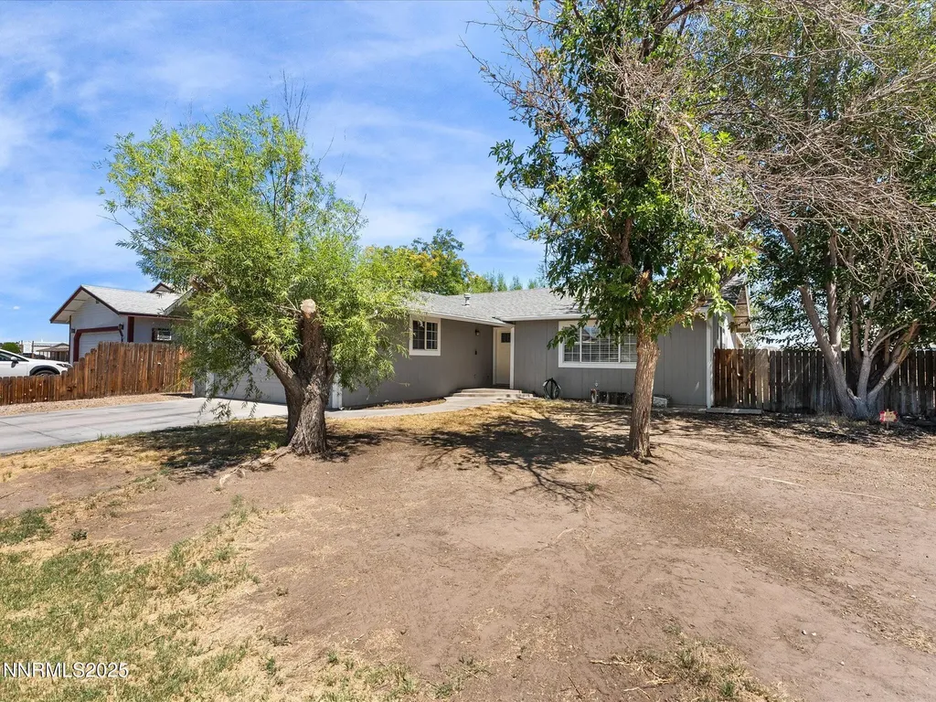 327 Burntwood Fallon NV 89406