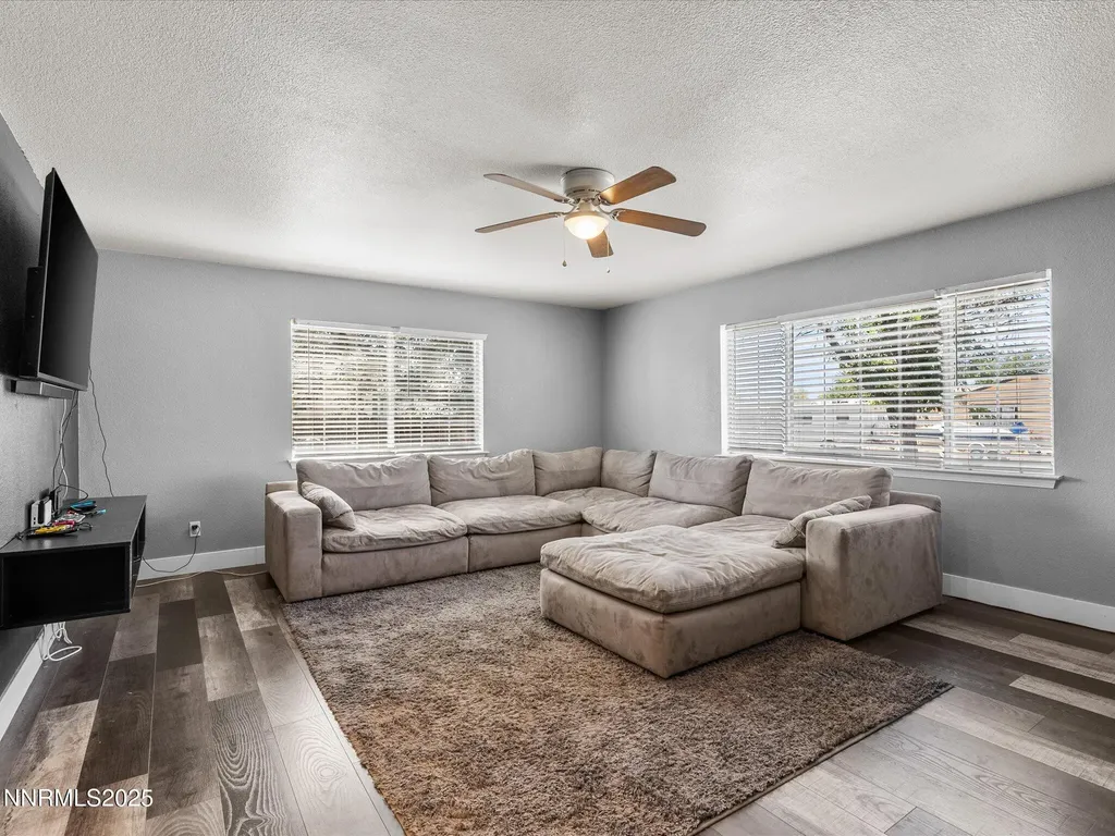 327 Burntwood Fallon NV 89406
