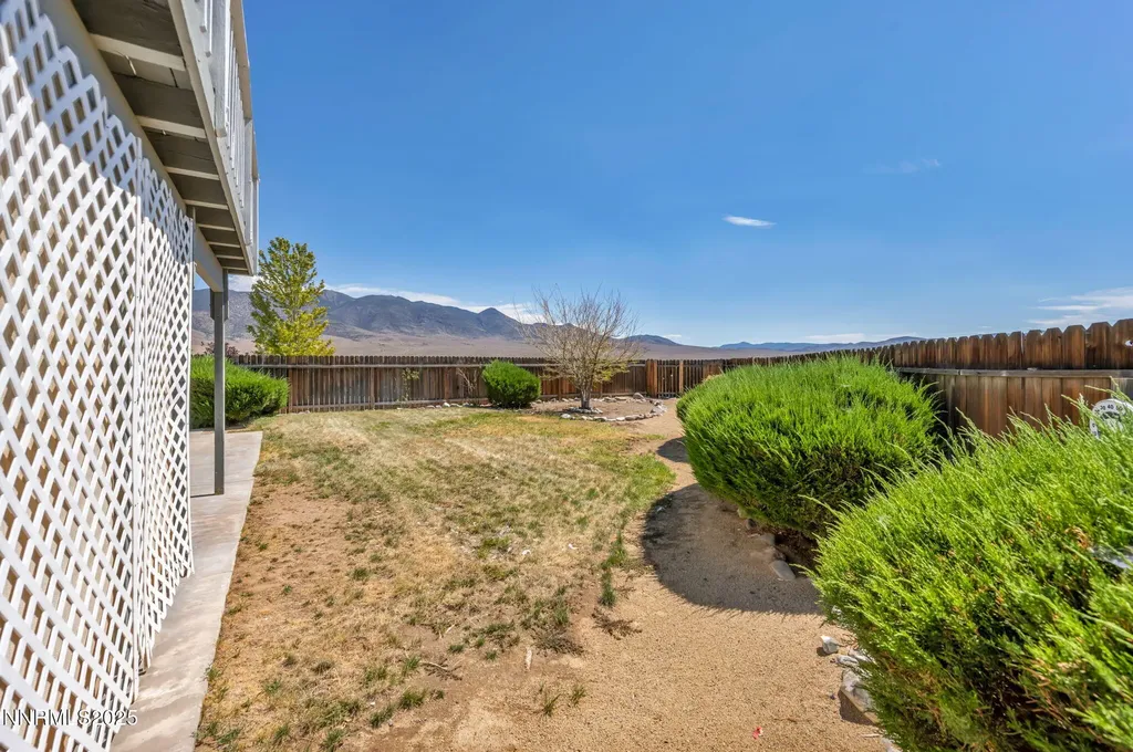 241 Woodlake Dayton NV 89403
