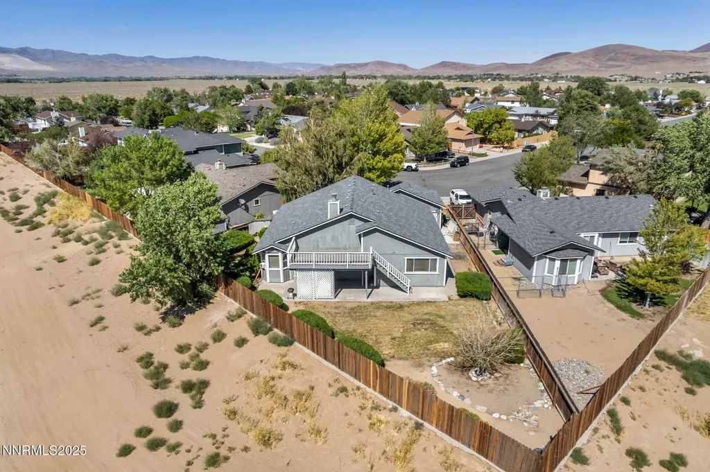 241 Woodlake Dayton NV 89403