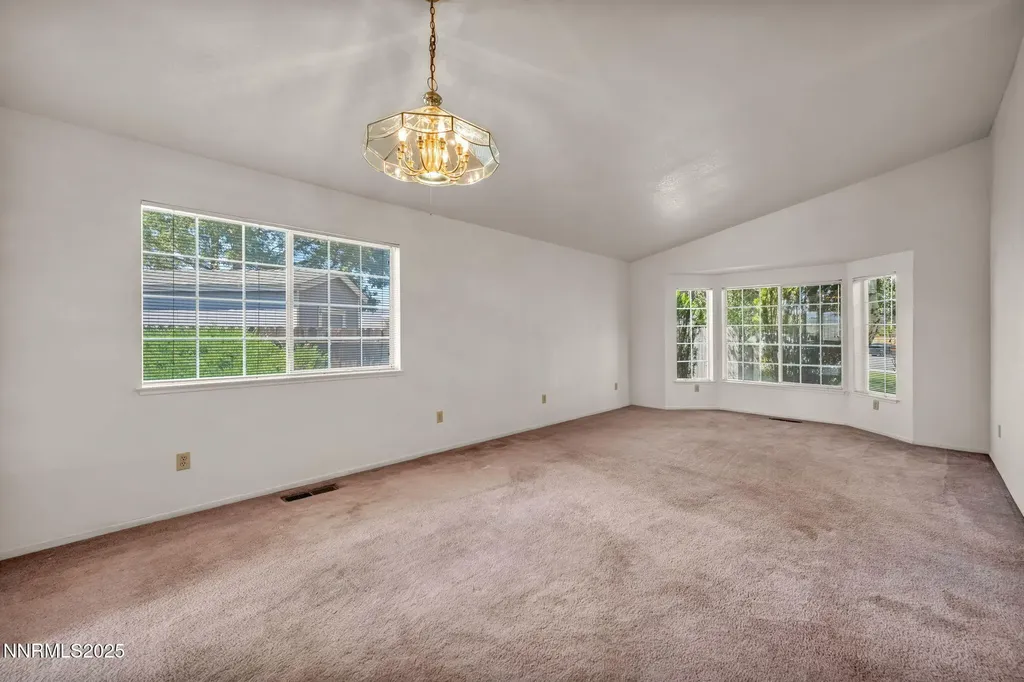 241 Woodlake Dayton NV 89403